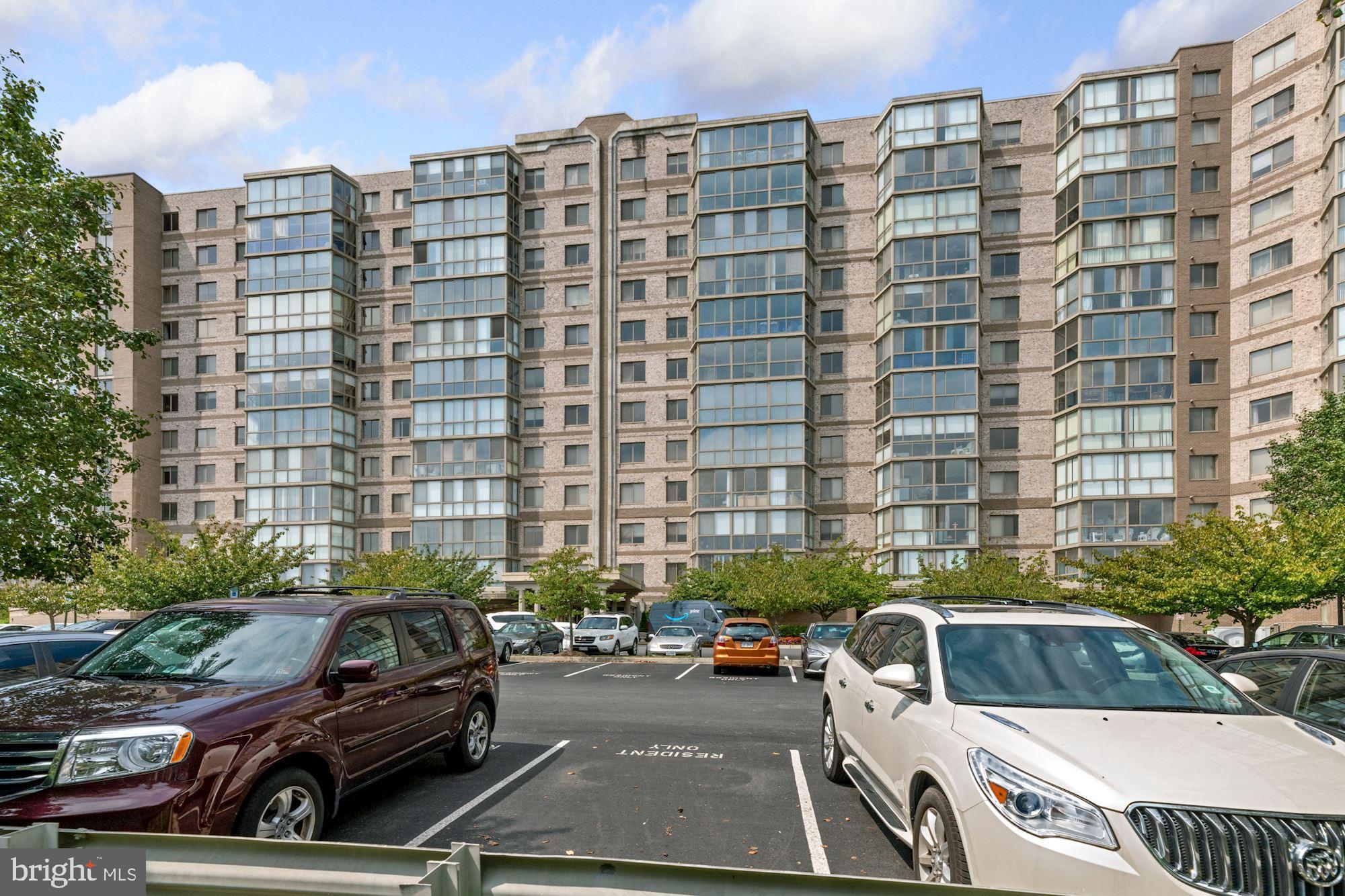 19355 Cypress Ridge Terrace, Unit 812 Leesburg, VA 20176 - Photo 4 of 42
