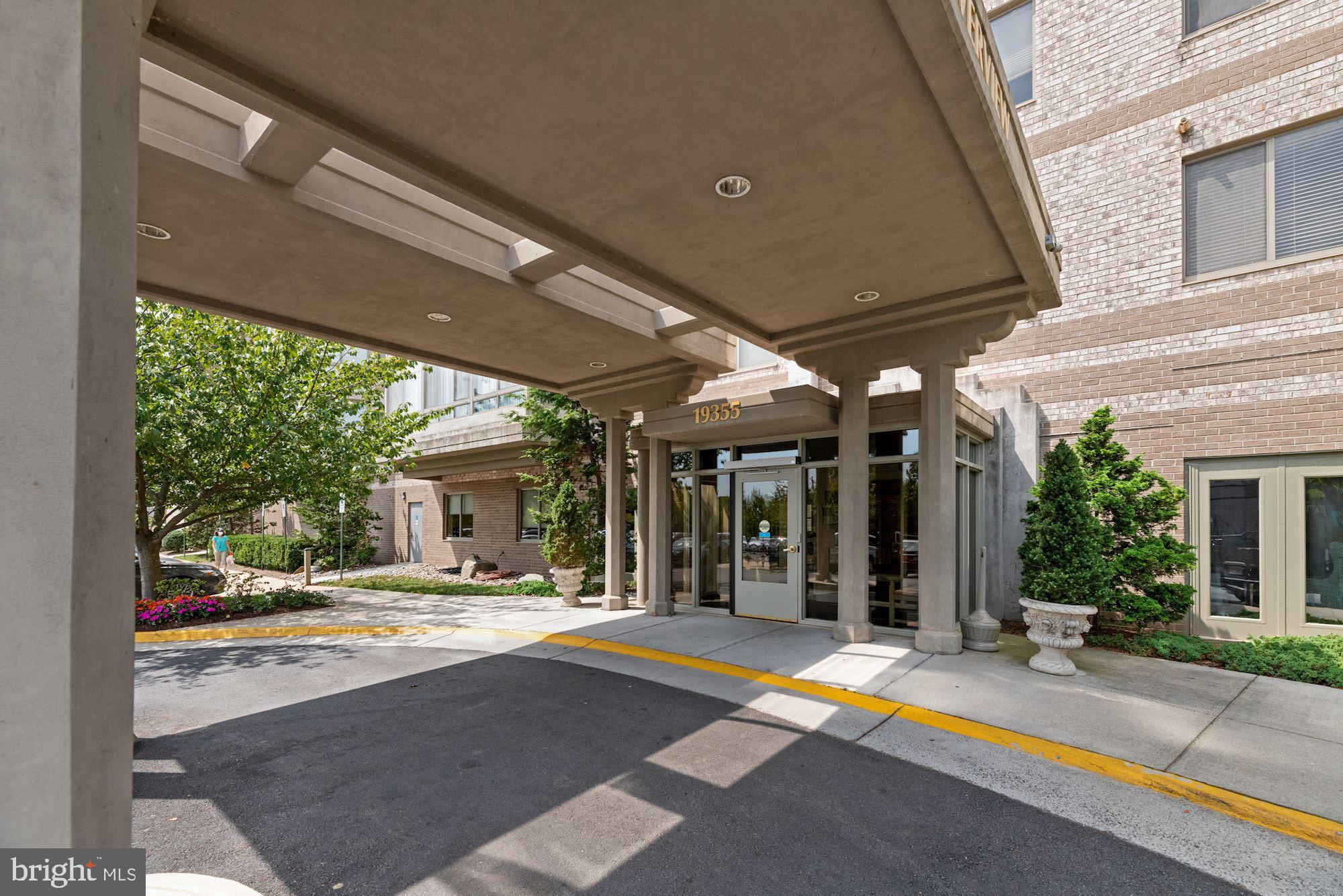 19355 Cypress Ridge Terrace, Unit 812 Leesburg, VA 20176 - Photo 6 of 42