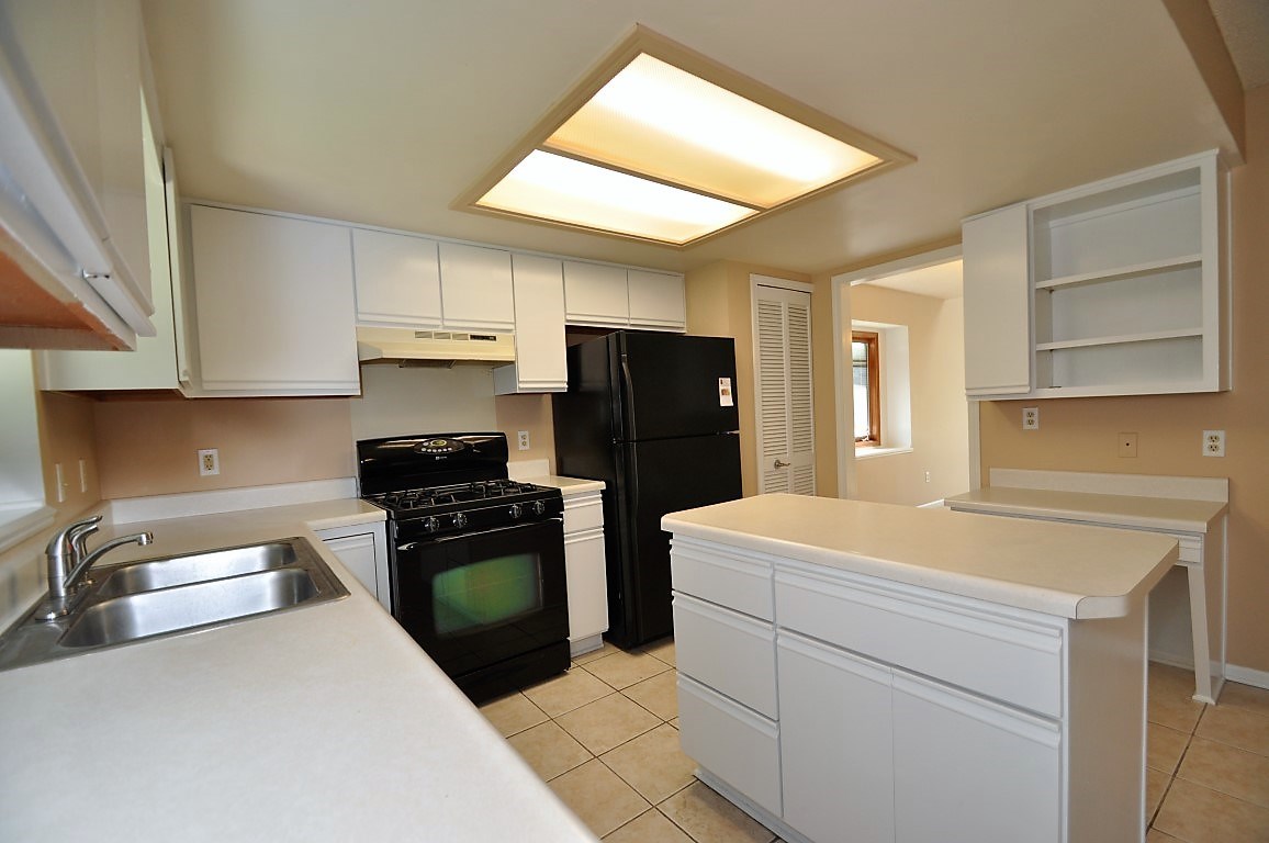 527 Ridge Hill Place Fort Wayne, IN 46804 - Photo 10 of 23 Gallery Image 10