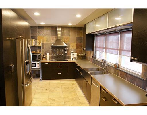 410 Highview Road Wexford, PA 15090 - Photo 5 of 18 Kitchen.