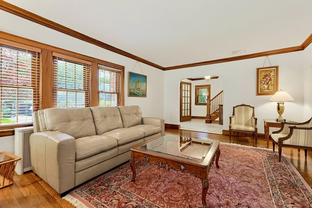 33 Princess Road Newton, MA 02465 - Photo 10 of 42
