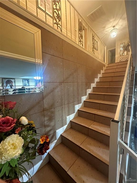 8200 Mars Lane Mission, TX 78574 - Photo 14 of 33 a view of entryway and hall