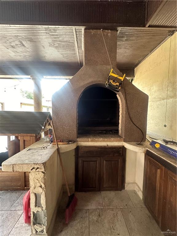 8200 Mars Lane Mission, TX 78574 - Photo 32 of 33 a utility room with dryer and washer