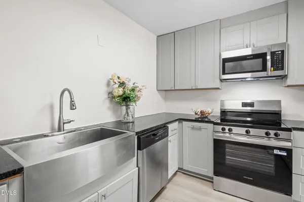 $269,000 | 250 South Estes Drive, Unit 71, Chapel Hill, NC 27514