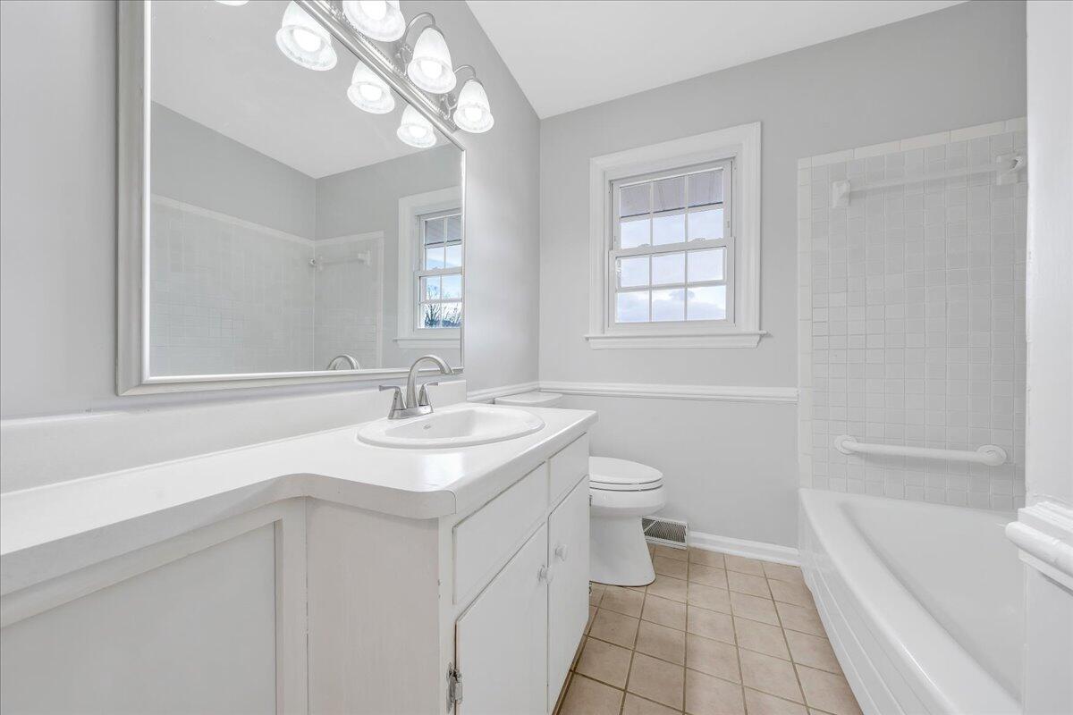 3529 Robyn Road Southwest Roanoke, VA 24015 - Photo 15 of 45 15-MIB00901