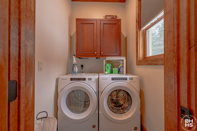 773 Bartlett Carry Road Tupper Lake, NY 12986 - Photo 31 of 62 CampSummerBreezeOnUpperSaranac_Laundry