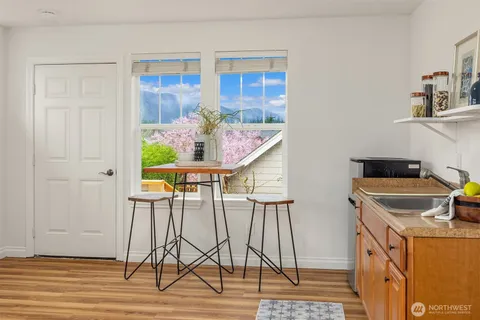 $1,550,000 | 1764 11th Avenue Northeast, Issaquah, WA 98029