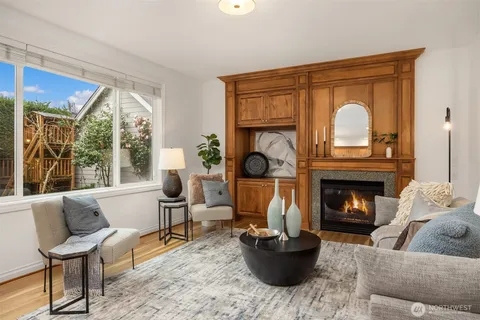 $1,550,000 | 1764 11th Avenue Northeast, Issaquah, WA 98029