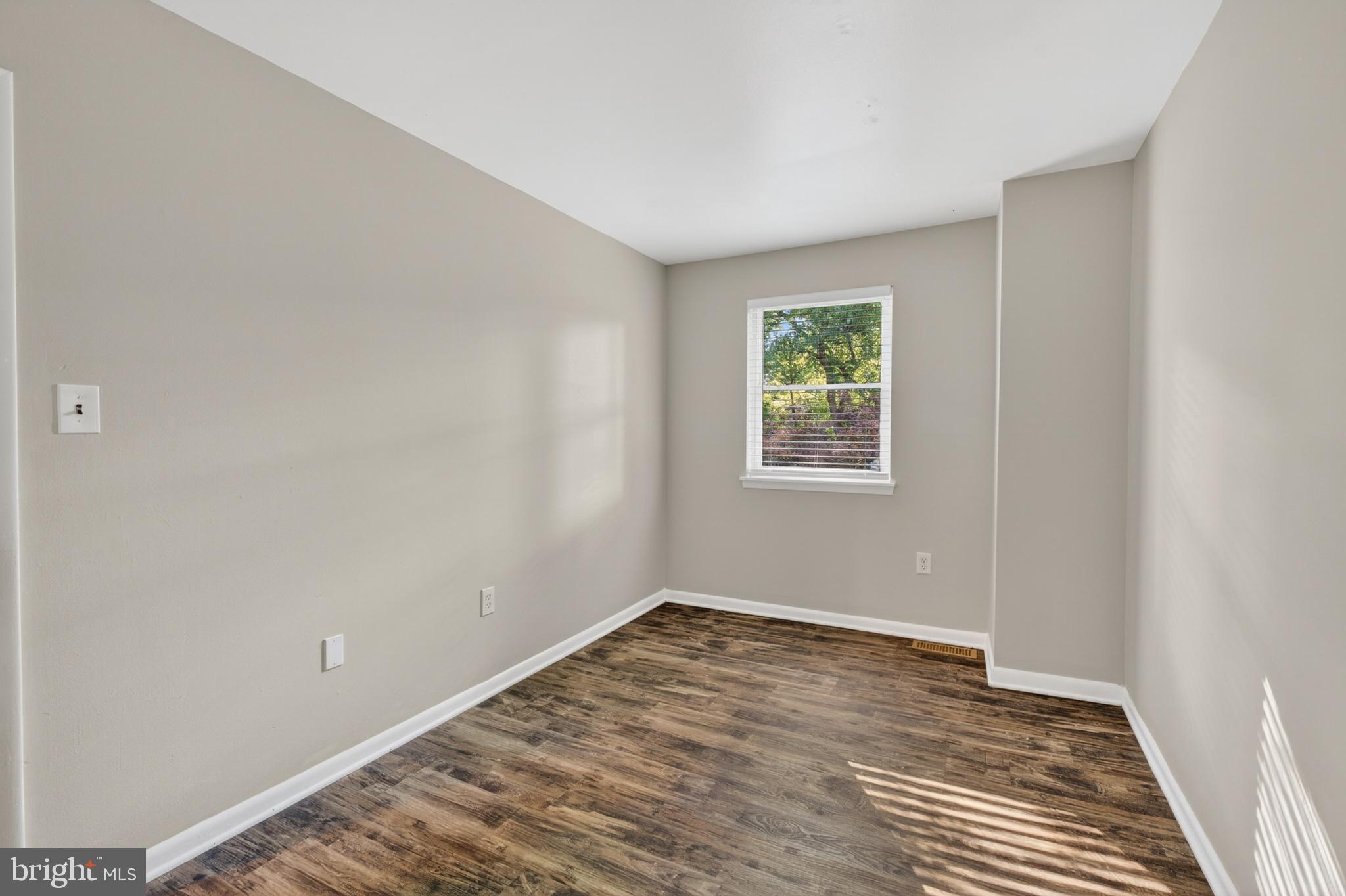9333 Pan Ridge Road Baltimore, MD 21234 - Photo 19 of 37