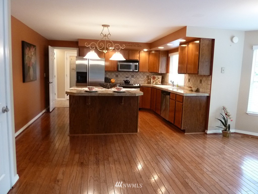 3202 Southeast Nelson Road Olalla, WA 98359 - Photo 2 of 25 Gallery Image 2