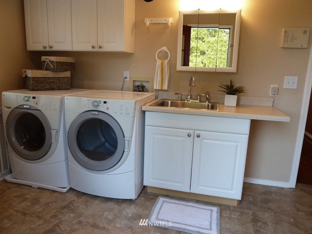 3202 Southeast Nelson Road Olalla, WA 98359 - Photo 12 of 25 Gallery Image 12