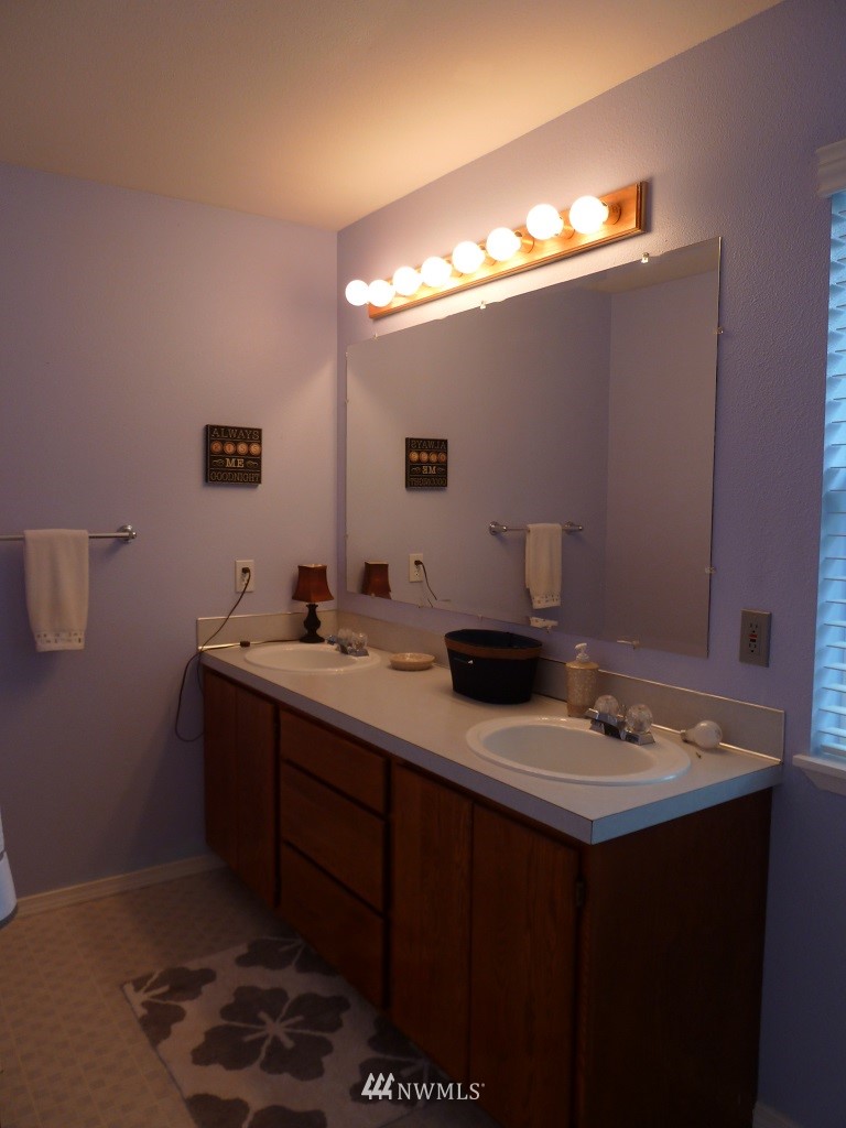 3202 Southeast Nelson Road Olalla, WA 98359 - Photo 22 of 25 Gallery Image 22