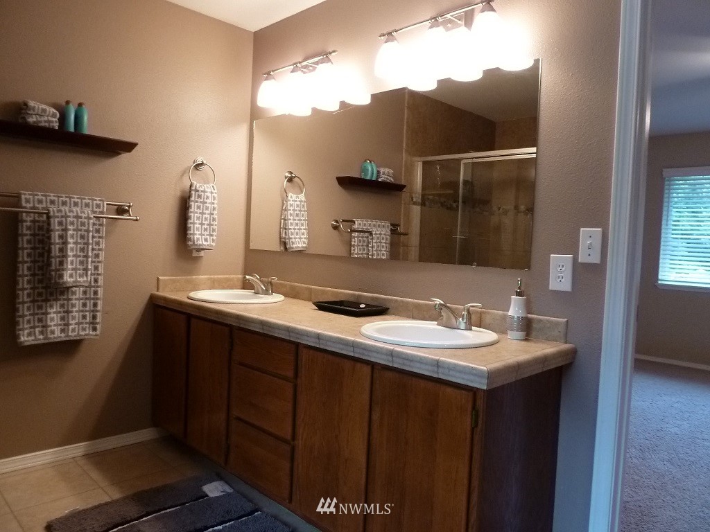 3202 Southeast Nelson Road Olalla, WA 98359 - Photo 6 of 25 Gallery Image 6