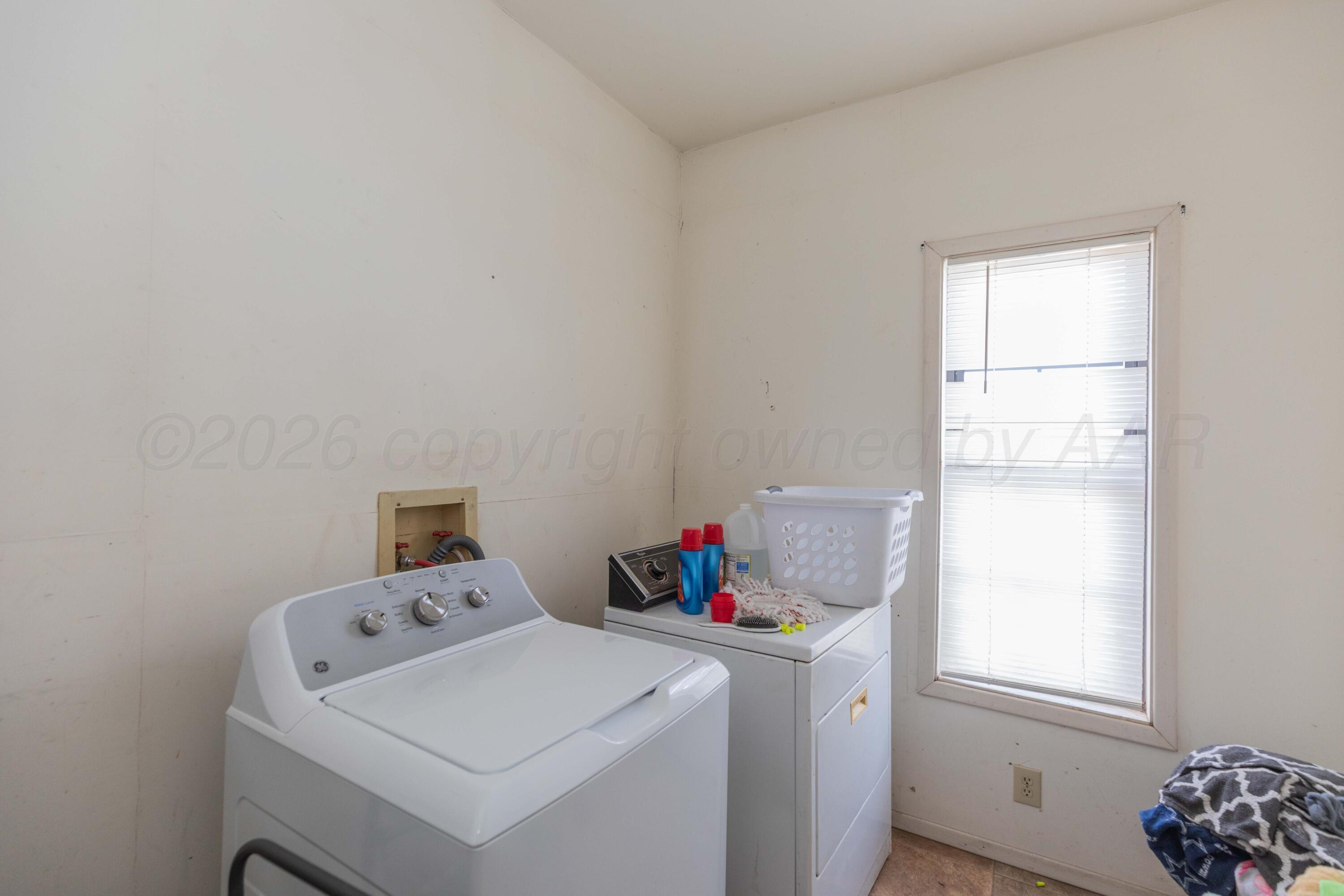 2107 Hemlock Street Borger, TX 79007 - Photo 20 of 21 UTILITY