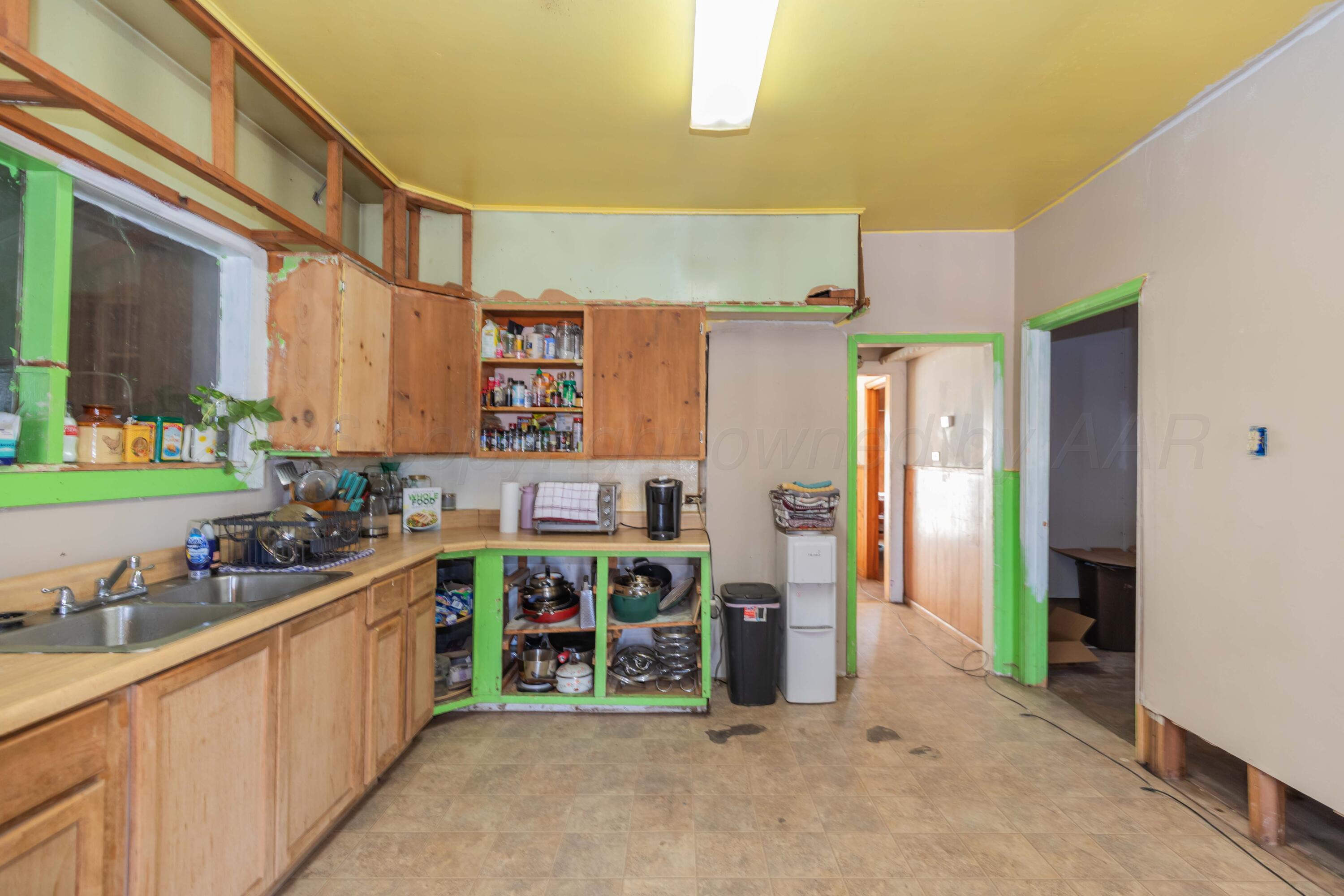 2107 Hemlock Street Borger, TX 79007 - Photo 8 of 21 KITCHEN VIEW 2