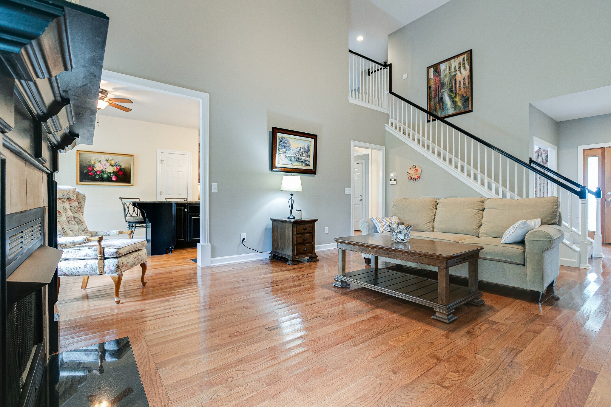 3013 Viewpointe Way Columbia, TN 38401 - Photo 15 of 39 a living room with furniture and a wooden floor