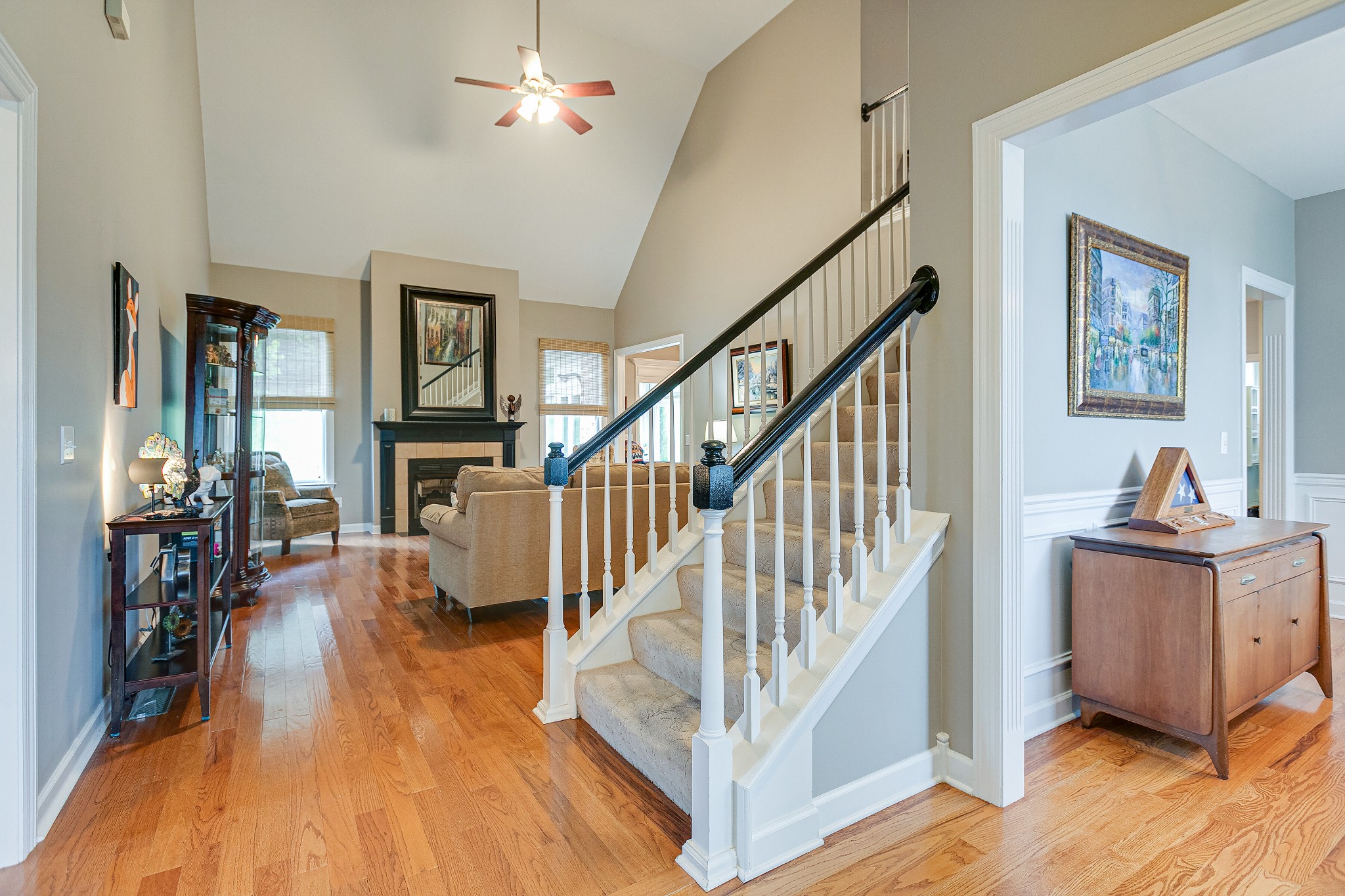3013 Viewpointe Way Columbia, TN 38401 - Photo 9 of 39 a view of entryway livingroom and hall with wooden floor