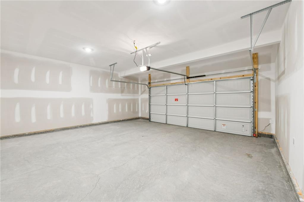 405 Morgan Crk Road Pendergrass, GA 30567 - Photo 43 of 48 a view of a garage