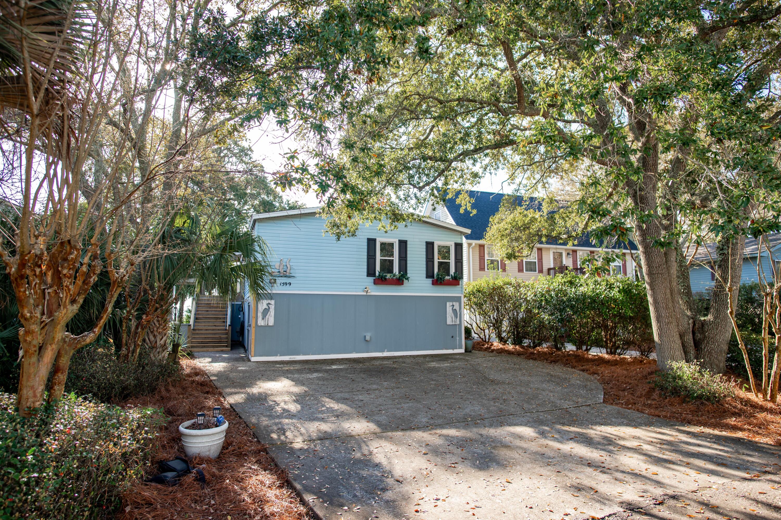 1599 Terns Nest Road Charleston, SC 29412 - Photo 28 of 64 Large driveway