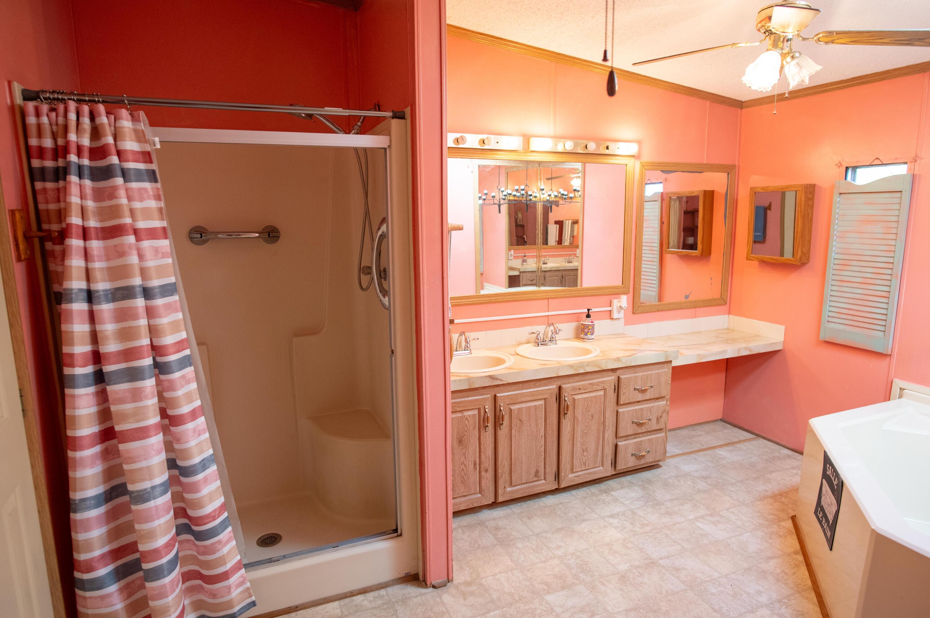 1599 Terns Nest Road Charleston, SC 29412 - Photo 45 of 64 Primary Bath