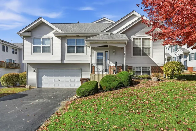 $215,000 | 1452 Fox Hound Trail, Beecher, IL 60401