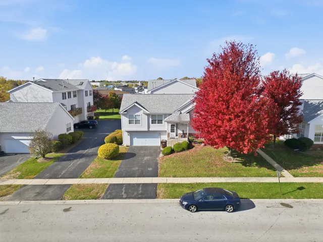 $215,000 | 1452 Fox Hound Trail, Beecher, IL 60401