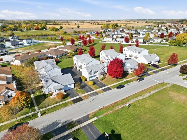 $215,000 | 1452 Fox Hound Trail, Beecher, IL 60401