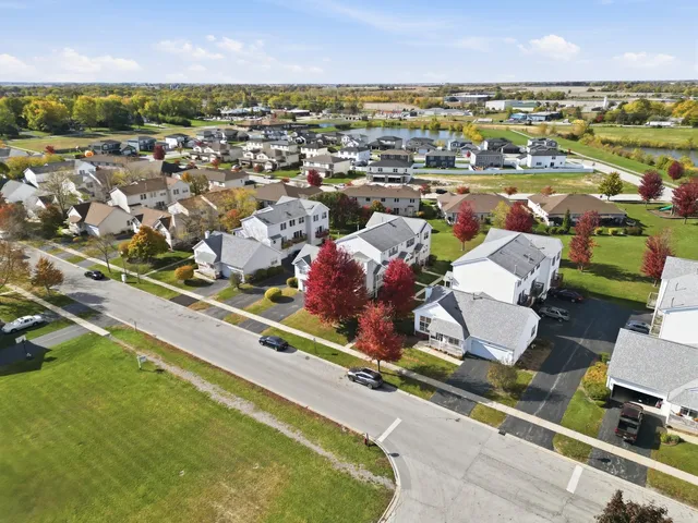 $215,000 | 1452 Fox Hound Trail, Beecher, IL 60401