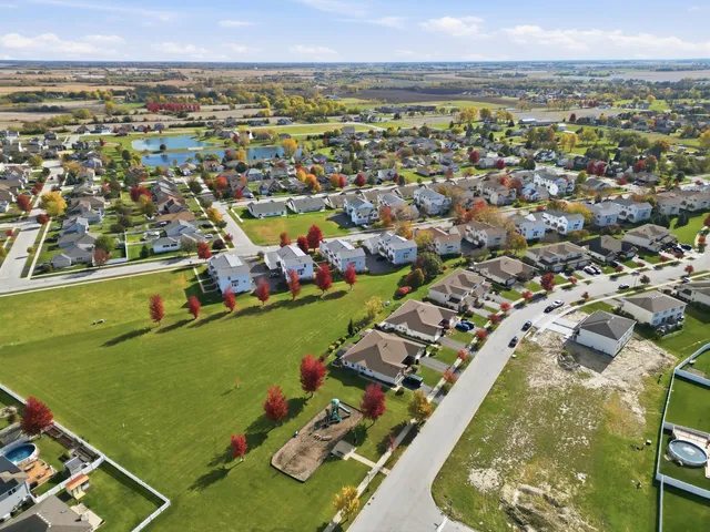 $215,000 | 1452 Fox Hound Trail, Beecher, IL 60401