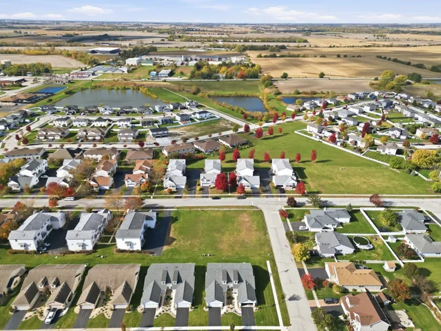 $215,000 | 1452 Fox Hound Trail, Beecher, IL 60401