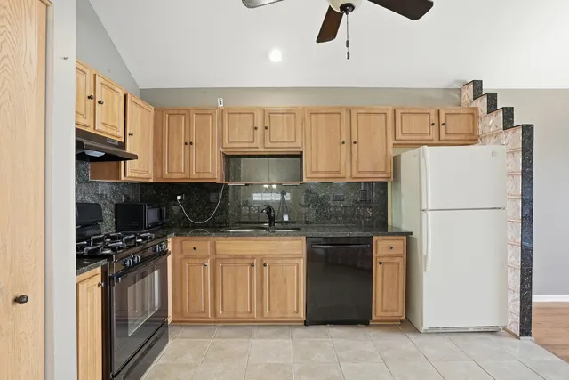 $215,000 | 1452 Fox Hound Trail, Beecher, IL 60401