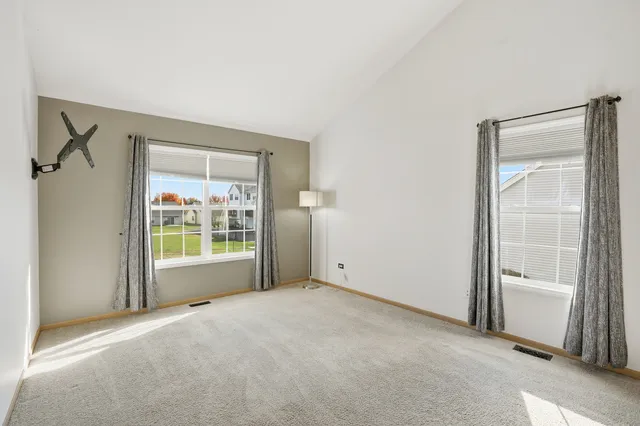 $215,000 | 1452 Fox Hound Trail, Beecher, IL 60401