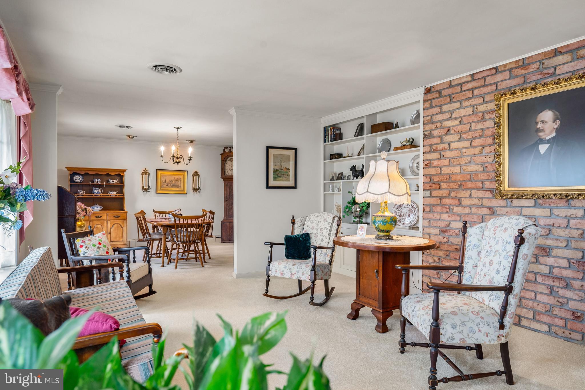 10 Pogue Avenue Rising Sun, MD 21911 - Photo 11 of 35 Custom built-ins