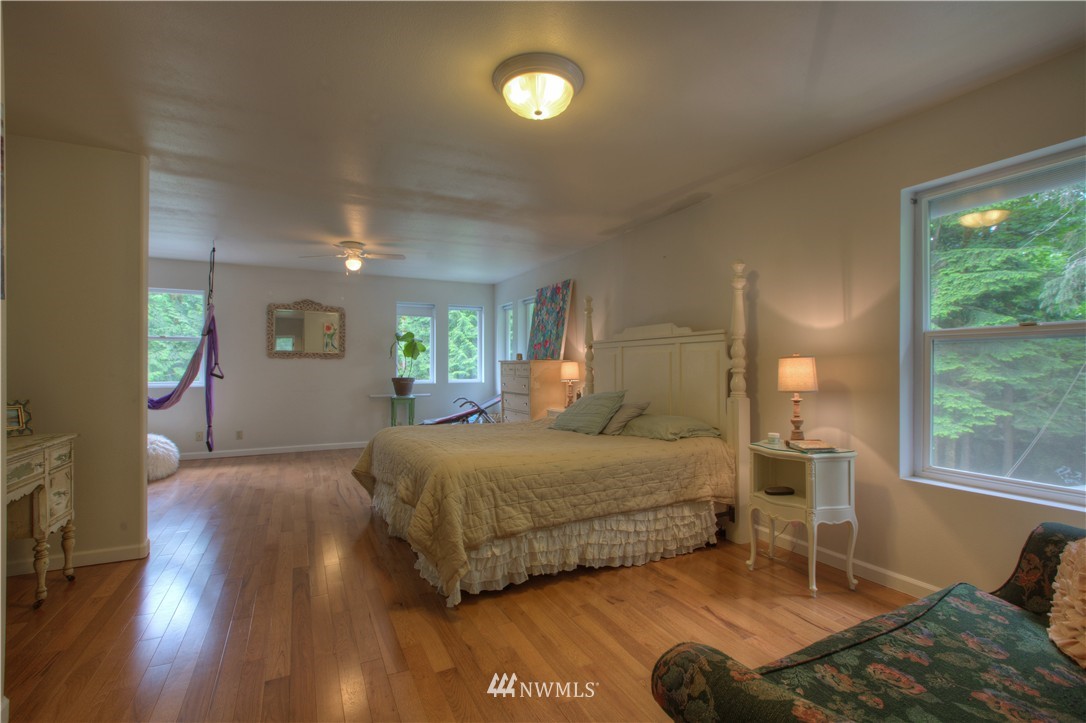 17424 Southeast 106th Street Renton, WA 98059 - Photo 12 of 21 Gallery Image 12