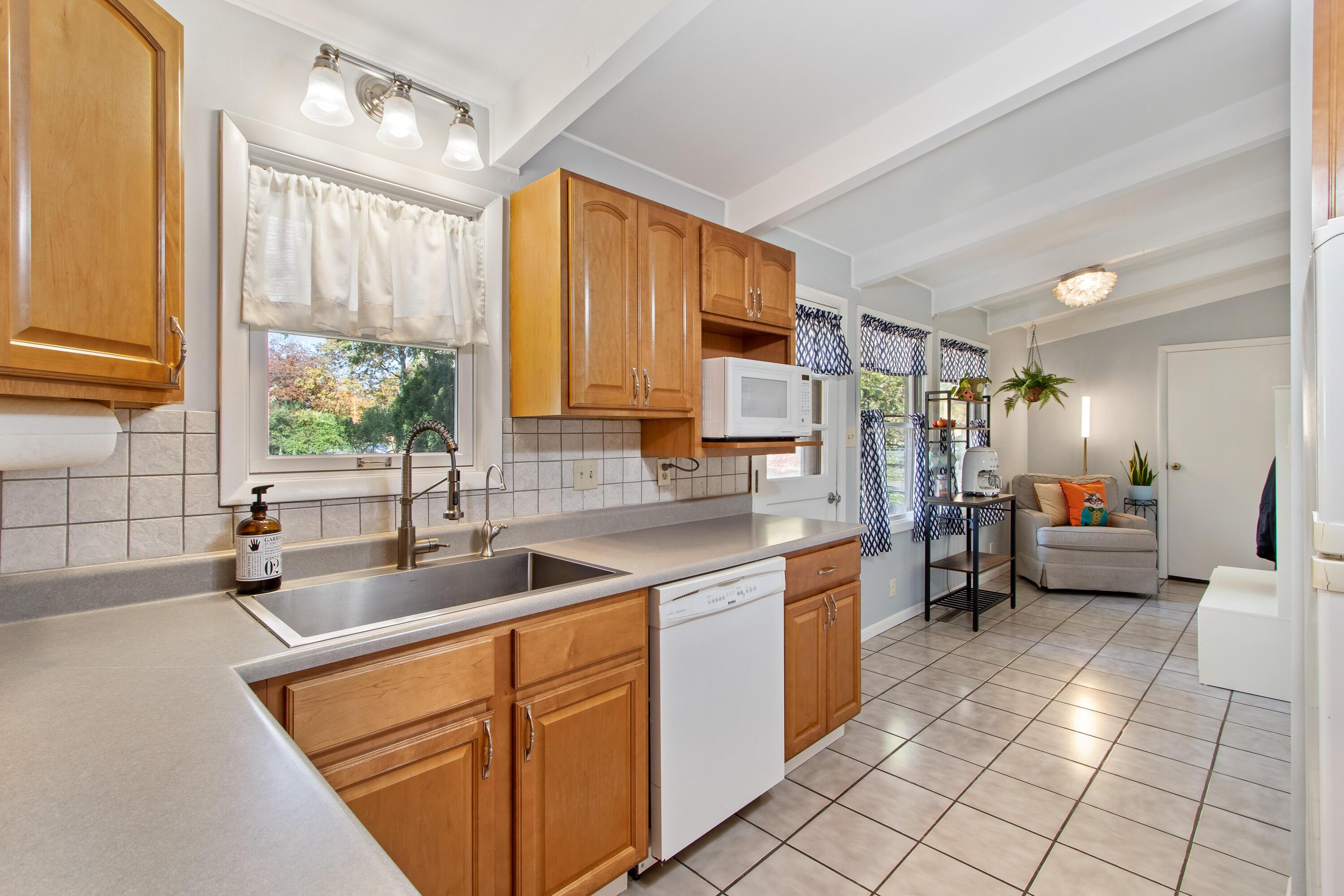 3840 Saturn Road Hilliard, OH 43026 - Photo 12 of 29 3840 Saturn Road-12.jpg-FULL