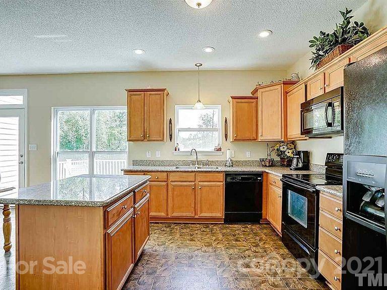 456 Hines Ridge Road Yanceyville, NC 27379 - Photo 7 of 22 Gallery Image 7