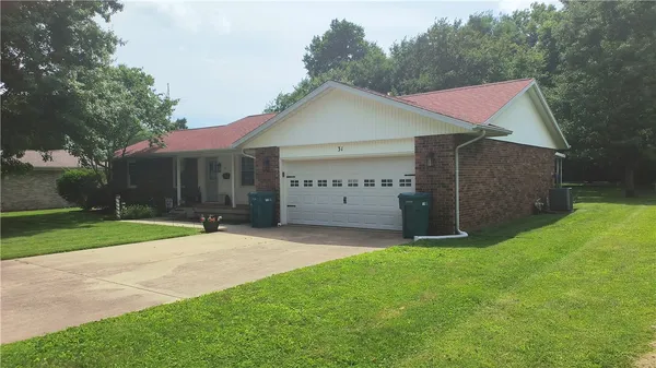 $249,900 | 31 Cottontail Lane, Sullivan, IL 61951