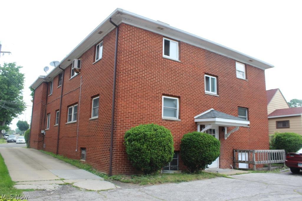 1095 Copley Road Akron, OH 44320 - Photo 2 of 4 Gallery Image 2