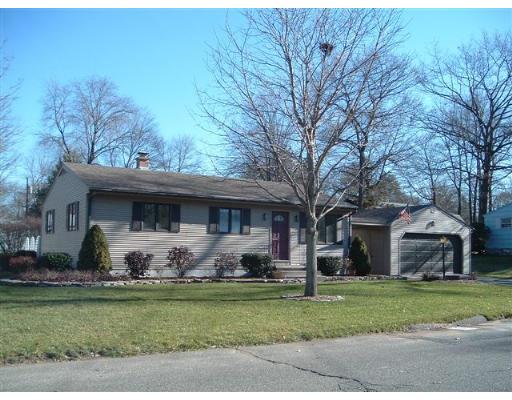 285 Newhouse Street Springfield, MA 01118 - Photo 1 of 13 Gallery Image 1