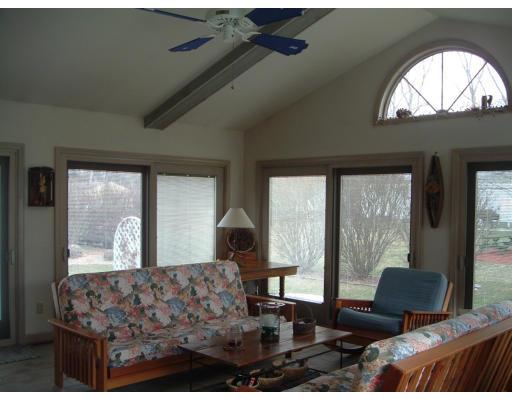 285 Newhouse Street Springfield, MA 01118 - Photo 8 of 13 Gallery Image 8
