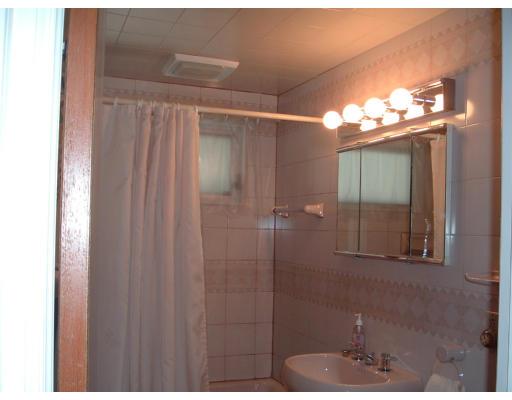 285 Newhouse Street Springfield, MA 01118 - Photo 10 of 13 Gallery Image 10