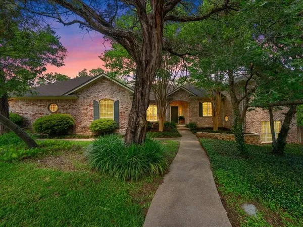 $549,000 | 179 Woodland Drive, China Spring, TX 76633