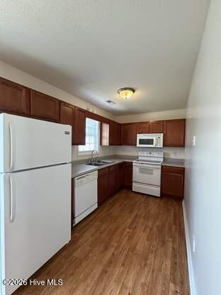 159 Kelly Circle Hubert, NC 28539 - Photo 4 of 13 Kitchen