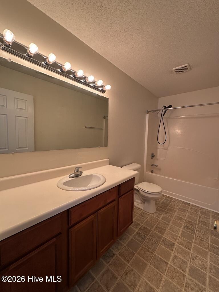 159 Kelly Circle Hubert, NC 28539 - Photo 9 of 13 Bathroom 1