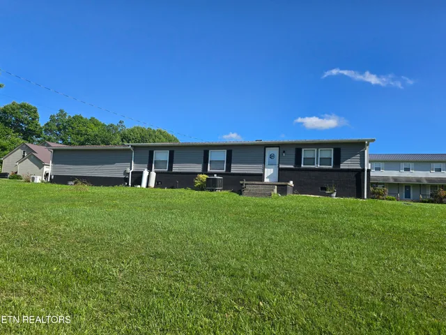 $132,000 | 406 Holmes Street, Jonesville, VA 24263