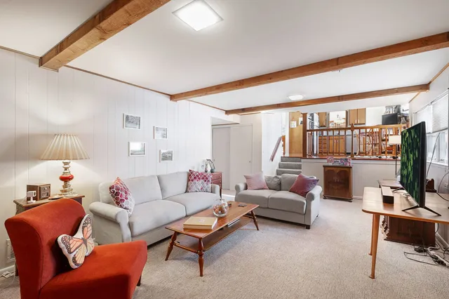 $569,000 | 1706 South Chesterfield Drive, Arlington Heights, IL 60005