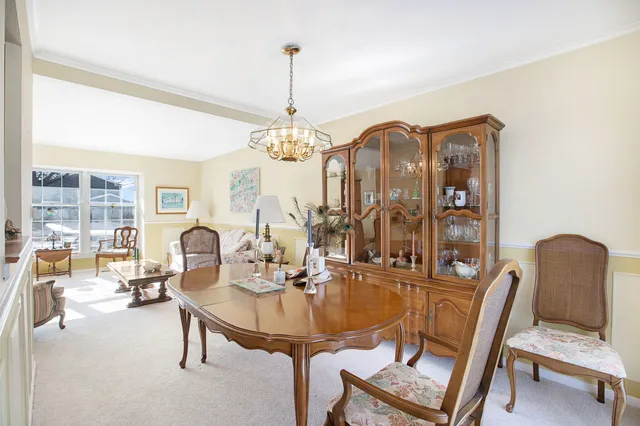 $569,000 | 1706 South Chesterfield Drive, Arlington Heights, IL 60005