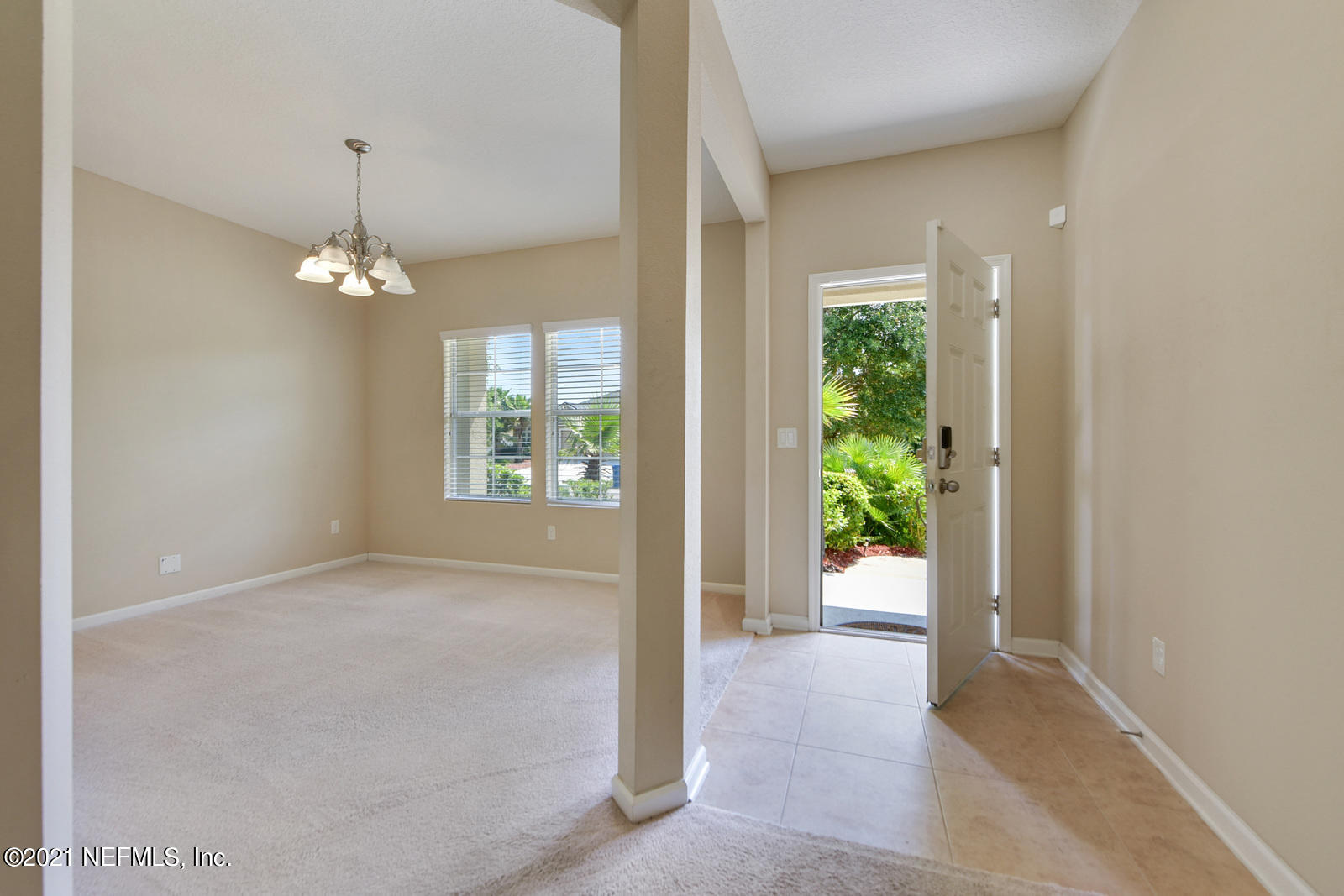 16252 Tisons Bluff Road Jacksonville, FL 32218 - Photo 4 of 34 Entrance into Home
