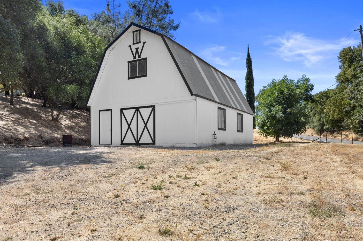20160 Latrobe Road Plymouth, CA 95669 - Photo 32 of 37 a view of backyard of house