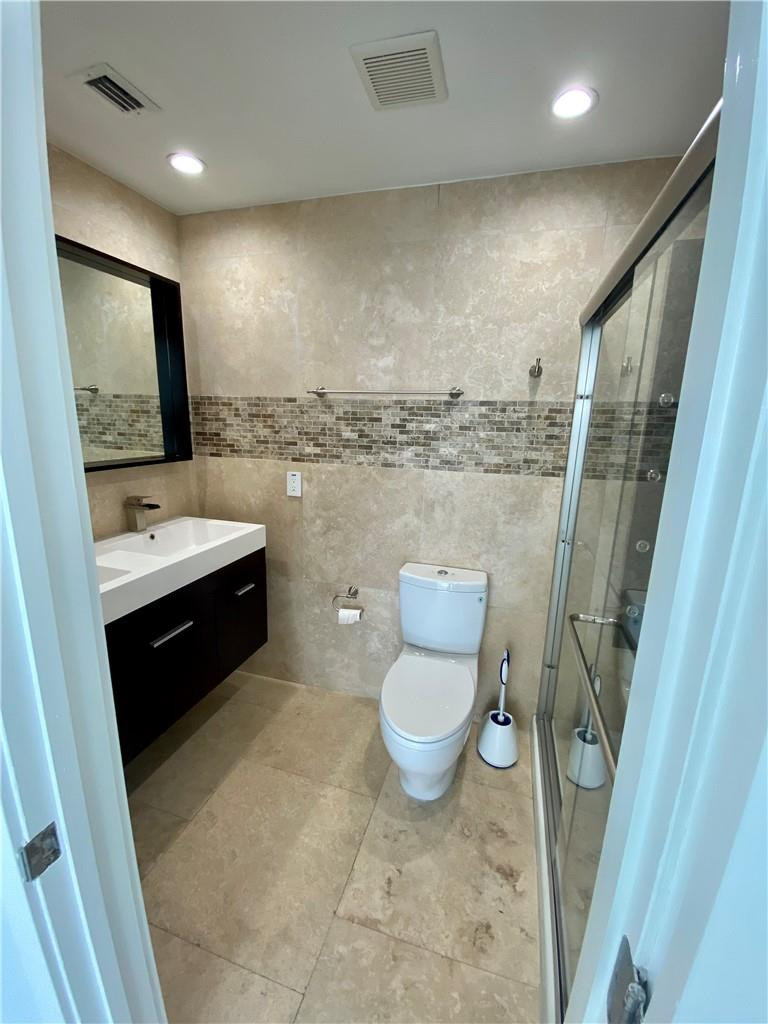 100 Lincoln Road, Unit PH1 Miami Beach, FL 33139 - Photo 28 of 47 Photo 28